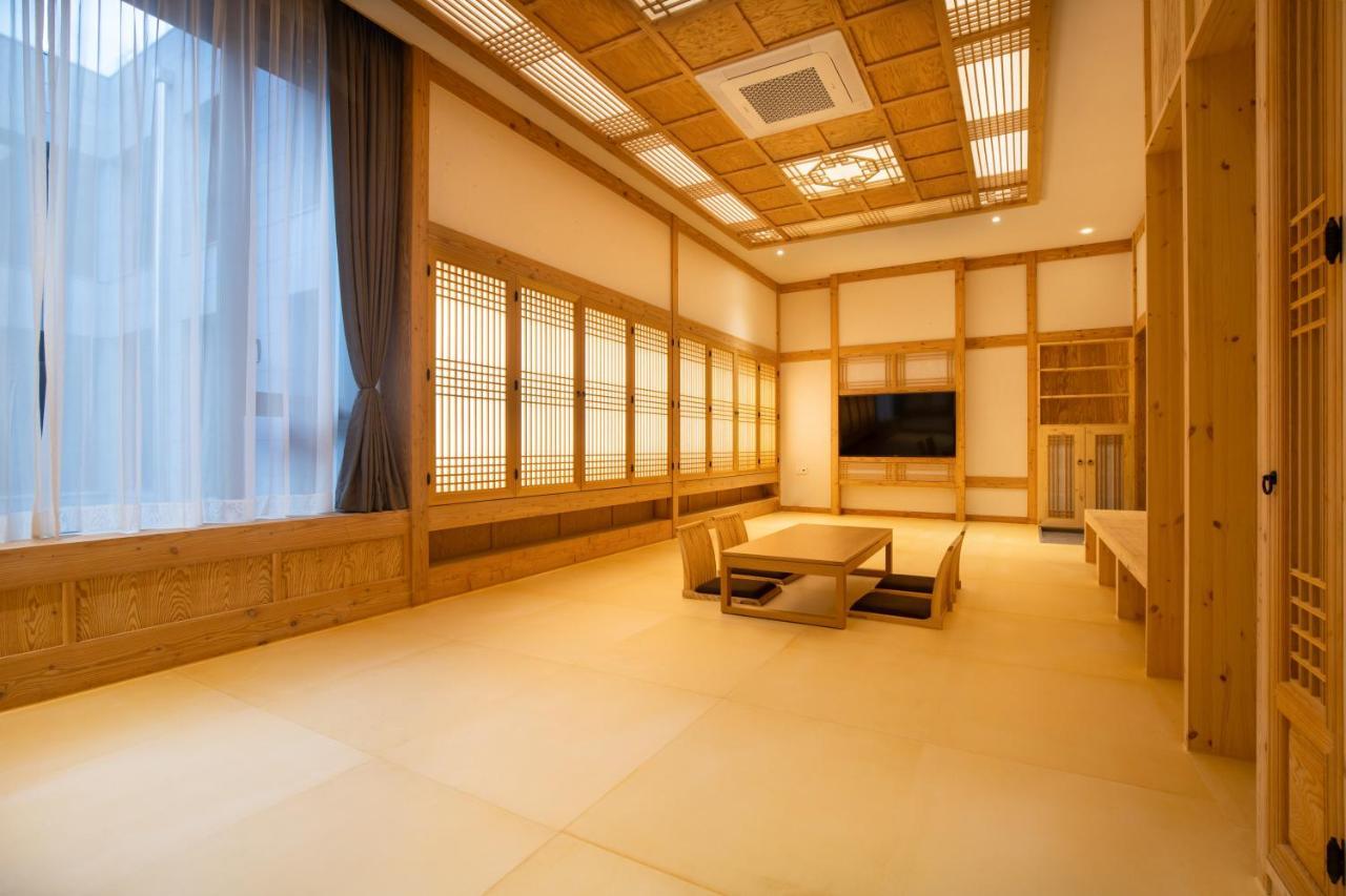 Jeonju Tourist Hotel Kkotsim Екстер'єр фото